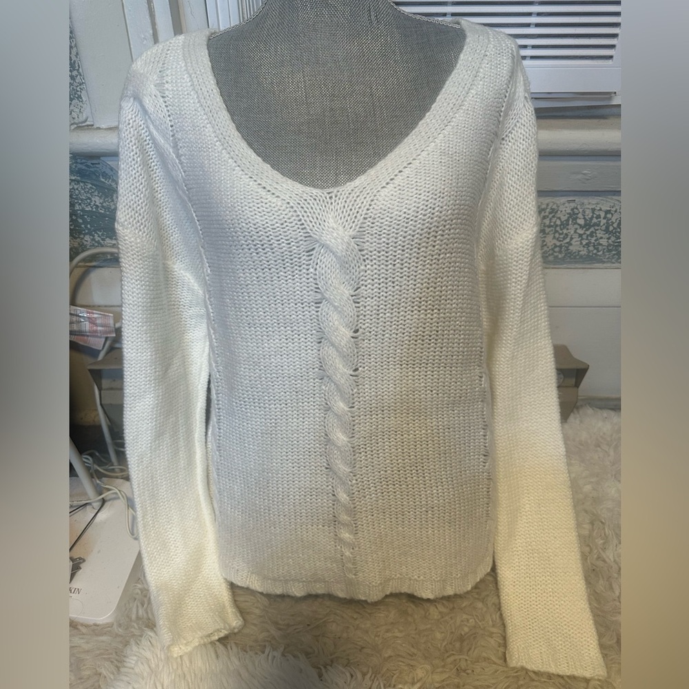 ⭐️ 3/$20 H&M Sweater